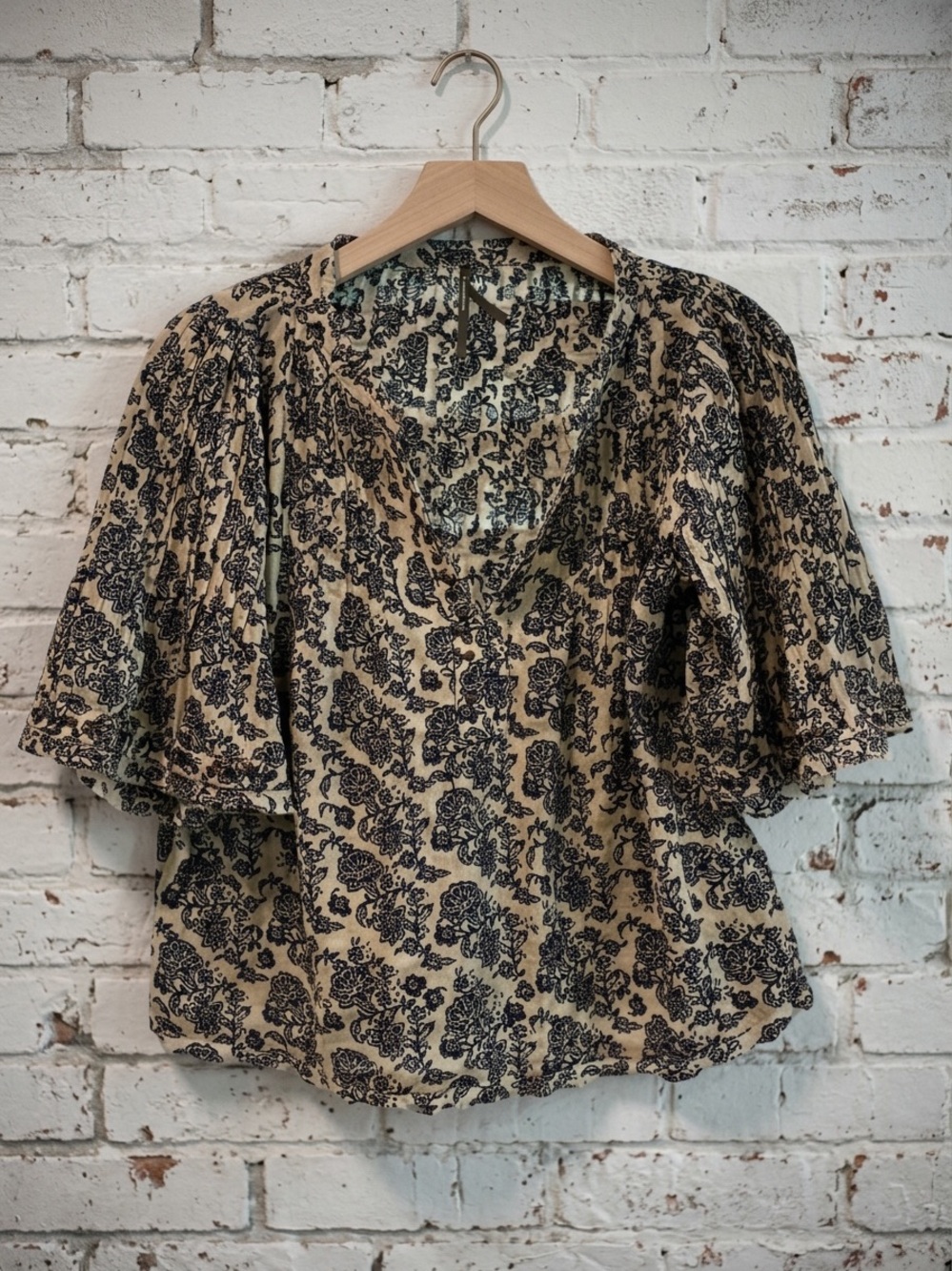 Anthropologie Black & White Floral V-Neck Blouse NWOT